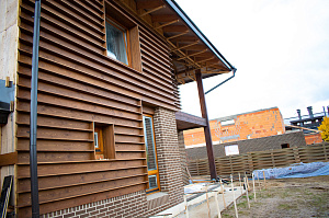 деревянный фасад дома