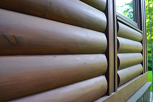 крашеный дом после шлифовке