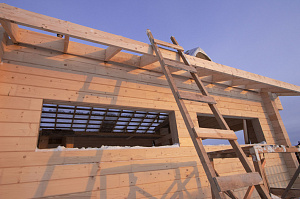 Комплексный подход к реконструкции: усиливаем, утепляем и покрываем дом качественной кровлей