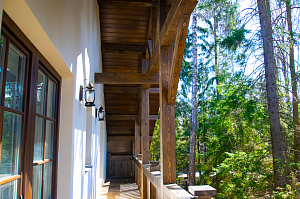 балкон с отделкой планкеном