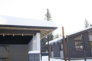 Не просто отделка, а инвестиция в качественный отдых: скошенный планкен из лиственницы и имитация бруса из кедра для зон с разной нагрузкой