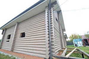 Качество не всегда стоит дорого: выбор масла Renner YS M046 для сруба в Приозерье с гарантией 8 лет