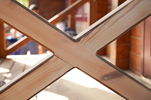 Реставрация и комплексная защита фасада двухэтажной бани в Верховский