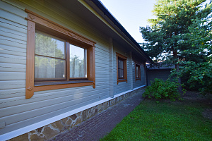 Финская надежность и русское брусовое зодчество: реставрация дома в Никольском краской Tikkurila Vinha