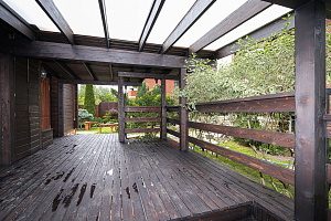 Преображение бани и террасы: защита и эстетика на реке Кобона