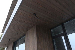 Комбинированный фасад от Лесобиржа-Спб: гармония стиля и долговечности в 