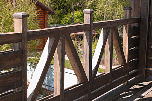 Фасад в стиле Шале: Изысканный коттедж в Новом Щеглово от Лесобиржи-Спб