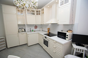 белая кухня в квартире