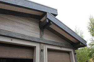 Масштабная реконструкция загородного дома: термоясень, фахверк с историей и идеальная геометрия каждого элемента