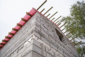 Преображение газобетонного дома: Фальцевая кровля и клинкерный фасад в КП 