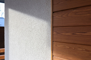 Покраска комбинированного фасада