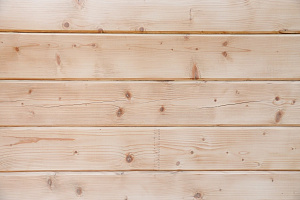 Реставрация и комплексная защита фасада двухэтажной бани в Верховский