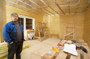 Вдохнуть жизнь в стены: полный цикл отделки дома из клееного бруса