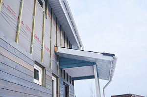 покраска дома маслом