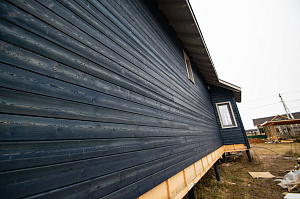 фасад из сосновой доски