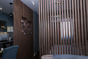 Элегантное зонирование: реечные перегородки из дуба в Кюмлено