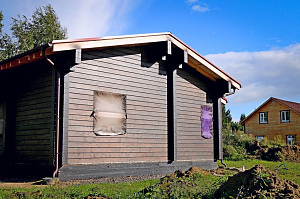 Покраска деревянного дома маслом для фасадов и террас от Renner