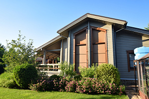 Финская надежность и русское брусовое зодчество: реставрация дома в Никольском краской Tikkurila Vinha