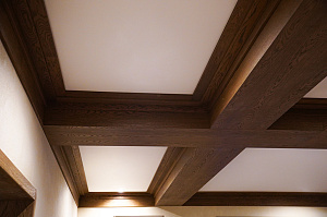 Фальшбалки из МДФ шпон дуба: Мастерство и Стиль для загородного дома в Михайловской горке