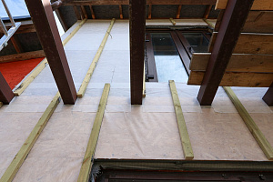 Фасад с характером: Сочетание лиственницы, сосны и камня в Honka Family Club