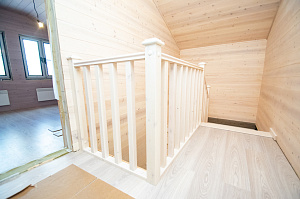 перила для лестницы из сосны