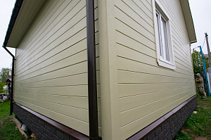 покраска дома в два цвета