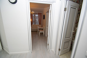 прихожая в квартире белаяпуфик