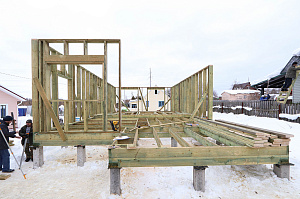 Современный каркасный дом с эксплуатируемой кровлей у Озера Врево