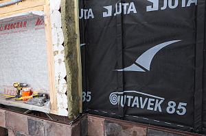 Бревенчатый дом больше не нуждается в ремонте каждые 5 лет: как вентилируемый фасад и цоколь White Hills решили проблему навсегда