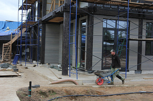 Масштабная реконструкция загородного дома: термоясень, фахверк с историей и идеальная геометрия каждого элемента