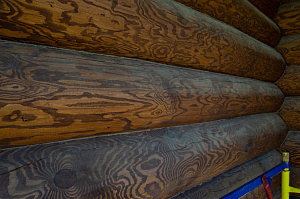 крашеный фасад дома