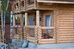  Реставрация дома из бревна в деревне "Зиброво"