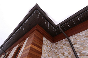 Не просто дом, а заявление: сочетание природного дерева и холодного мрамора в проекте, который выделит вас среди соседей