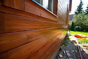 фасад из планкена крашеного