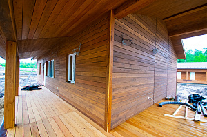 Экономия без компромиссов: как сорт ВС(С) и профиль «Вельвет» создали идеальную террасу

