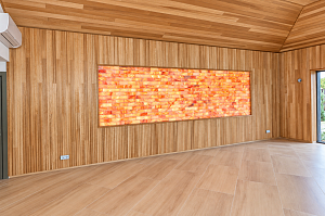 Отделка потолка вагонкой из термоосины и стен панелями из термоольхи в КП Подмосковные просторы