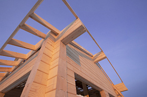 Комплексный подход к реконструкции: усиливаем, утепляем и покрываем дом качественной кровлей