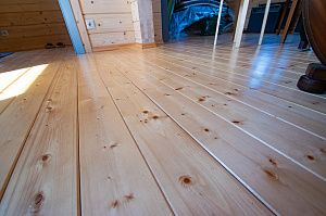 доска пола со снятой фаской