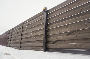 забор шахматка деревянный 2