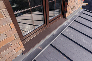 Преображение газобетонного дома: Фальцевая кровля и клинкерный фасад в КП 