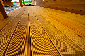 Экономия без компромиссов: как сорт ВС(С) и профиль «Вельвет» создали идеальную террасу

