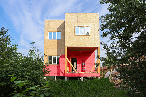 Современный каркасный дом с эксплуатируемой кровлей у Озера Врево