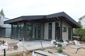 Масштабная реконструкция загородного дома: термоясень, фахверк с историей и идеальная геометрия каждого элемента