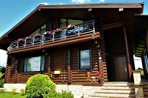 бревенчатый дом из сосны