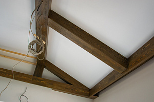 декоративные фальшбалки на потолок