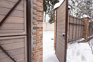 Инженерное совершенство в каждой детали: от фундамента до защитных отливов в проекте забора