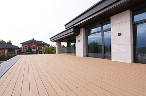 Терраса из ДПК NATUR СM Scandinavia на "Дубровке"