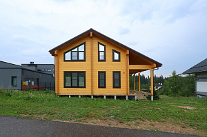 Покраска фасада и архитектурных элементов дома в КП "Ла-Манш"