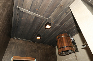 Не просто отделка, а инвестиция в качественный отдых: скошенный планкен из лиственницы и имитация бруса из кедра для зон с разной нагрузкой