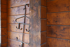 Реставрация и комплексная защита фасада двухэтажной бани в Верховский